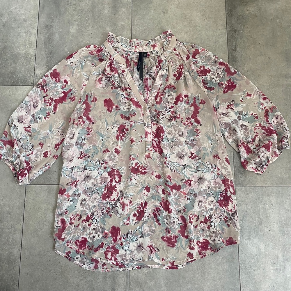 Bellatrix tan pink floral sheer blouse size medium